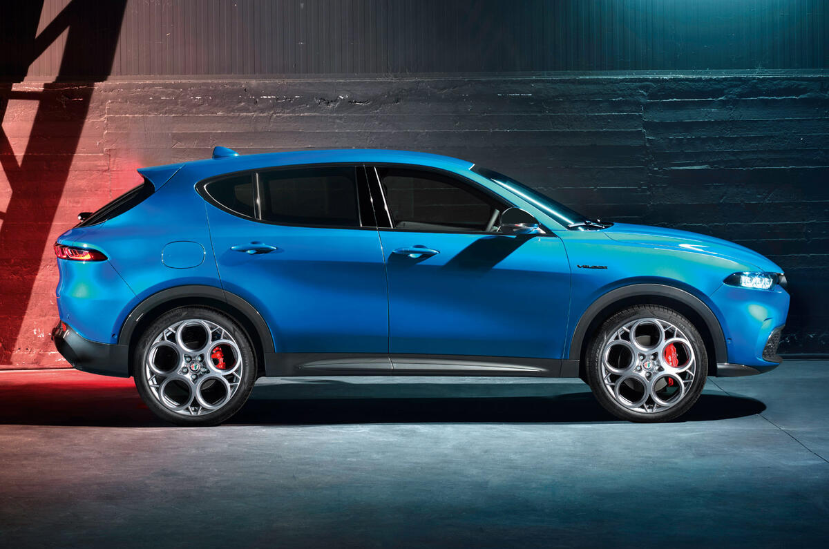 98 Alfa Romeo Tonale reveal 2022 static side 98 Alfa Romeo Tonale reveal 2022 static side