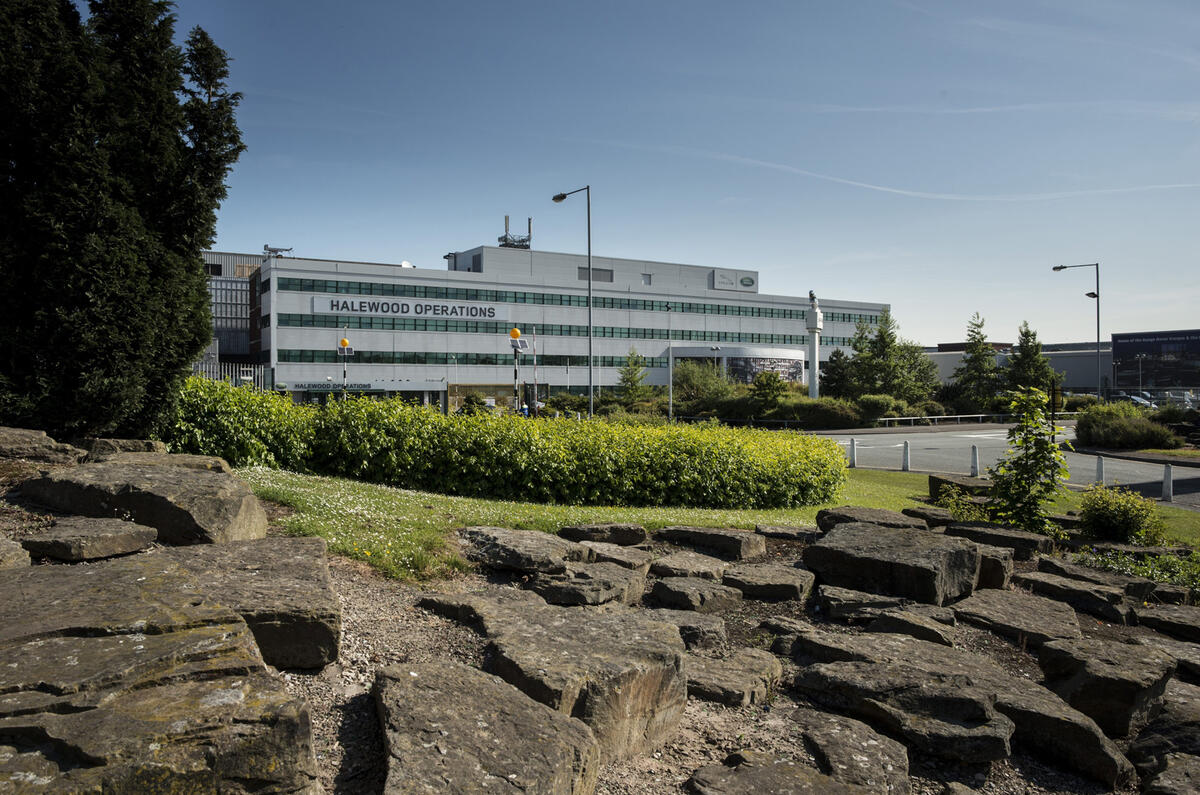 98 Analysis UK industry bounching back JLR Halewood