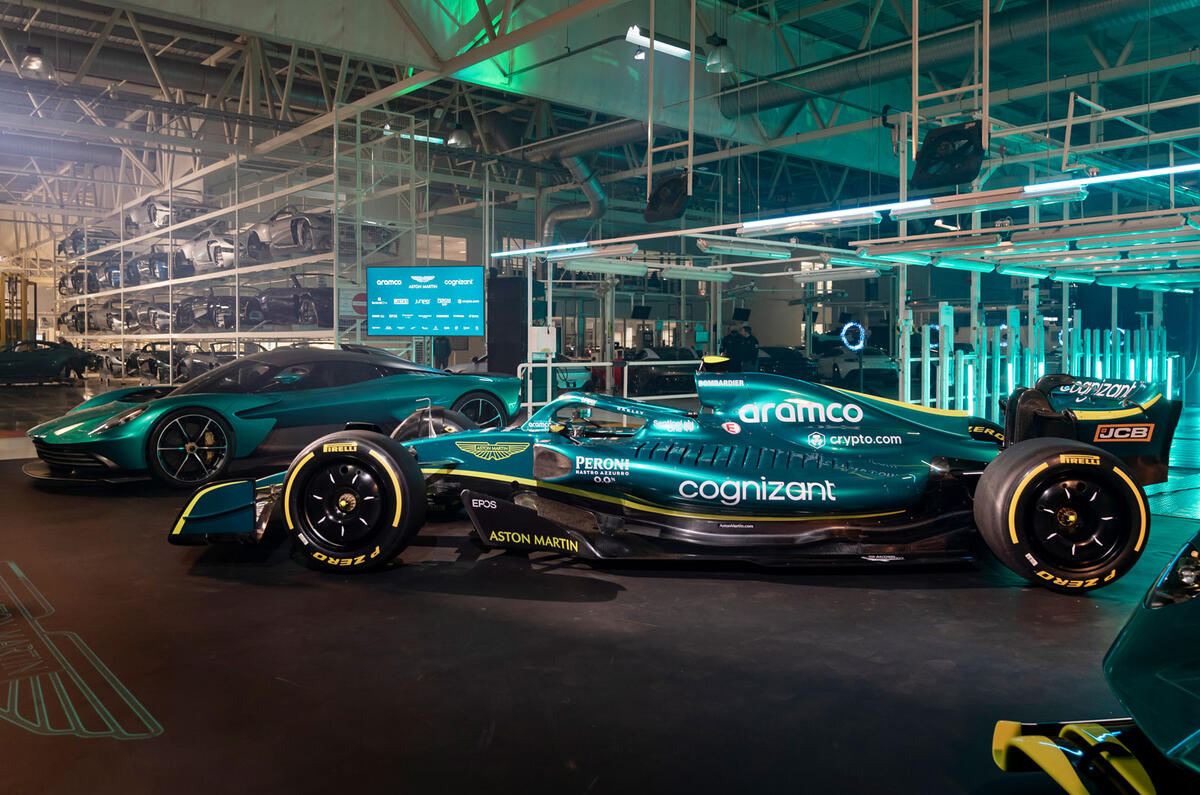 98 Aston Martin 22 F1 livery reveal side