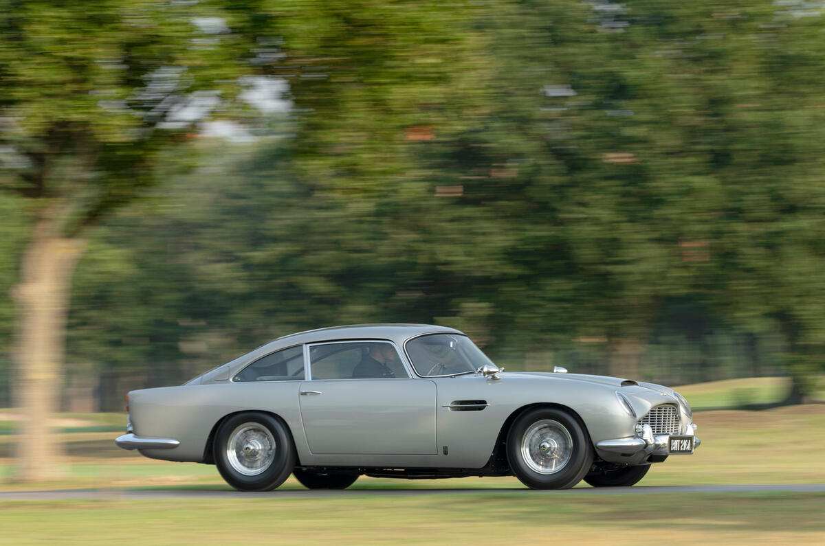 98 Aston Martin DB5 Goldfinger road test 2021 tracking side