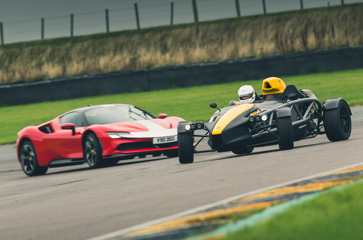 98 BBDC 2021 Final three Ferrari Atom track