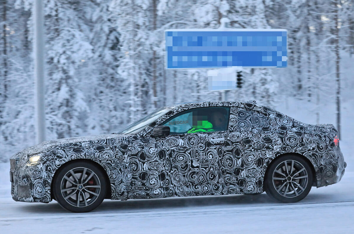 BMW 2 Series Coupe winter test spy images - side BMW 2 Series Coupe winter test spy images - side