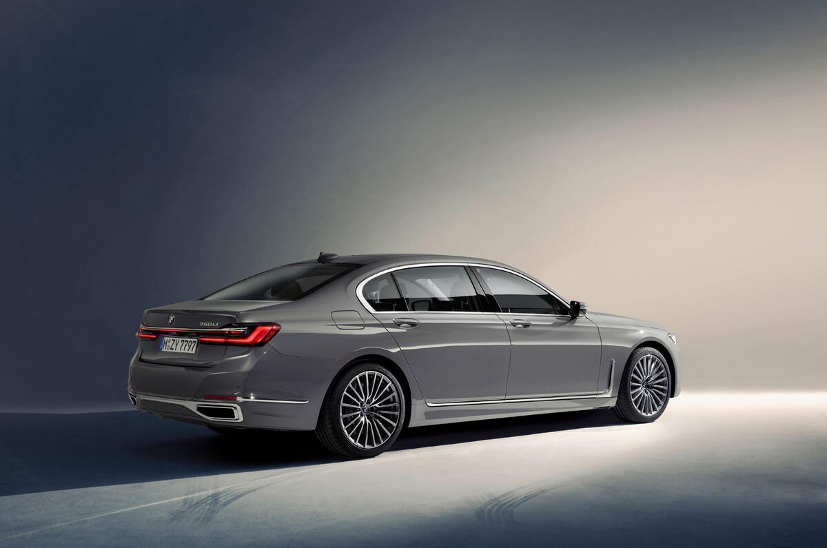 2019 BMW 7 Series official reveal - hero rear