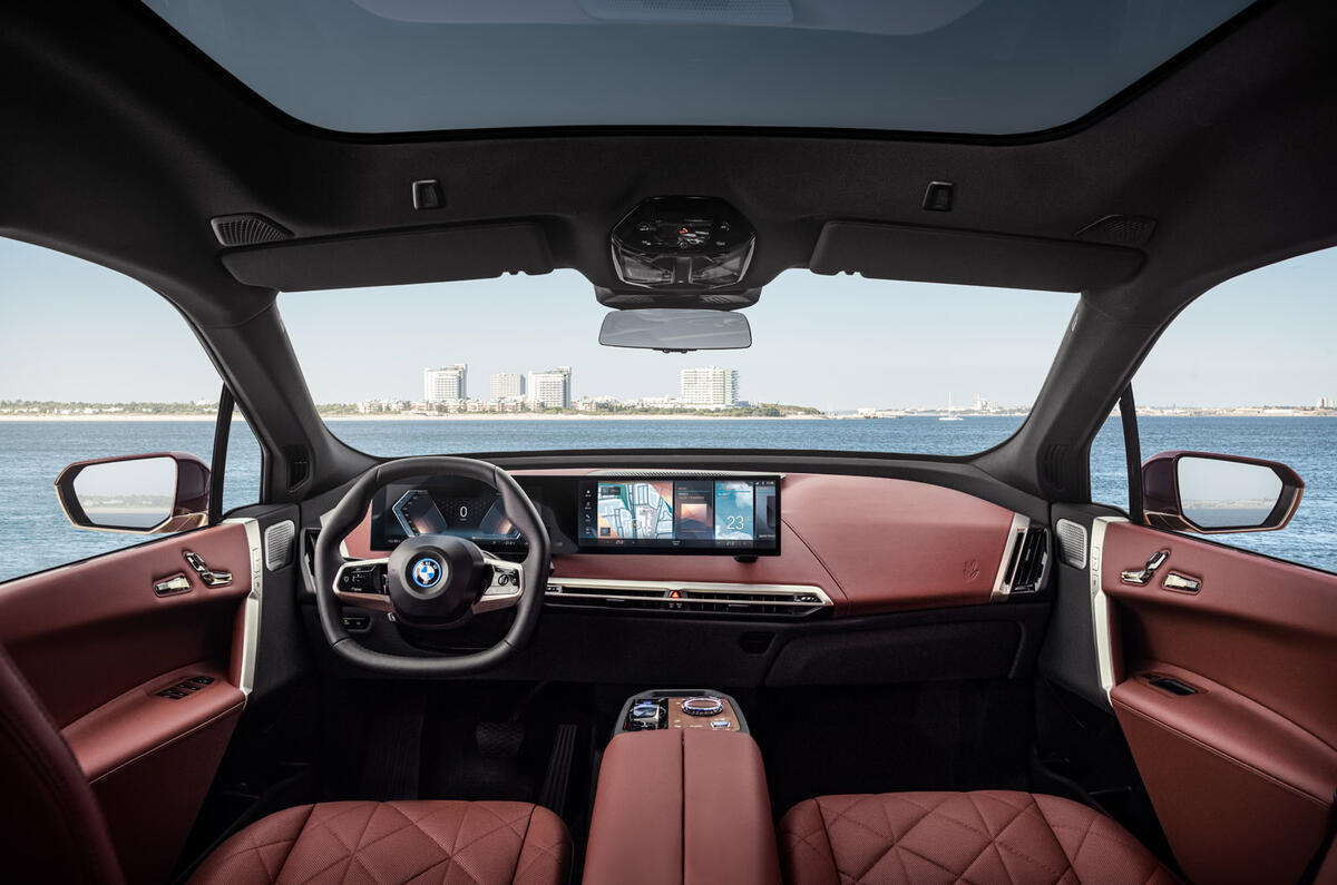 98 BMW i Drive 8th generation official images dashboard