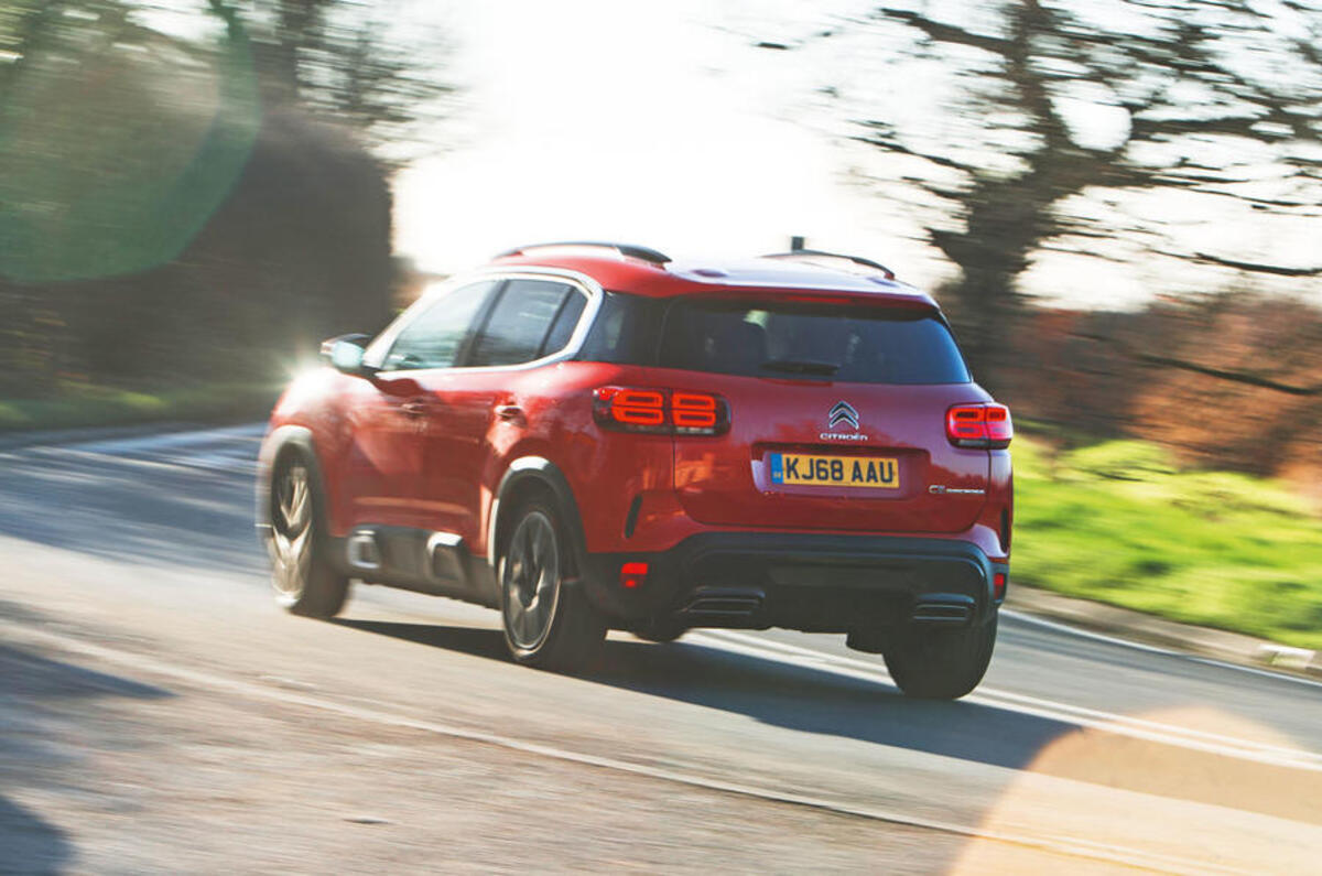 98 citroen c5 aircross 2019 rt cornering rear 98 citroen c5 aircross 2019 rt cornering rear