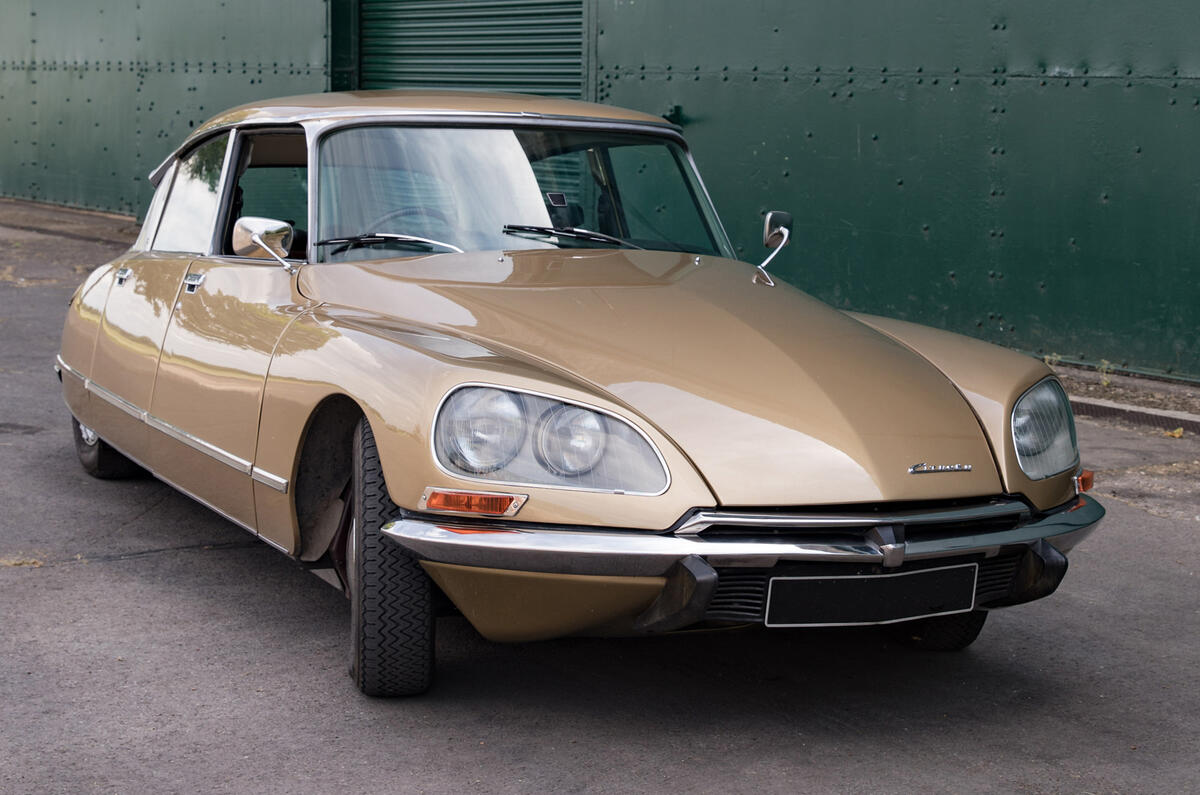 98 Citroen DS EV 2021 official front 98 Citroen DS EV 2021 official front