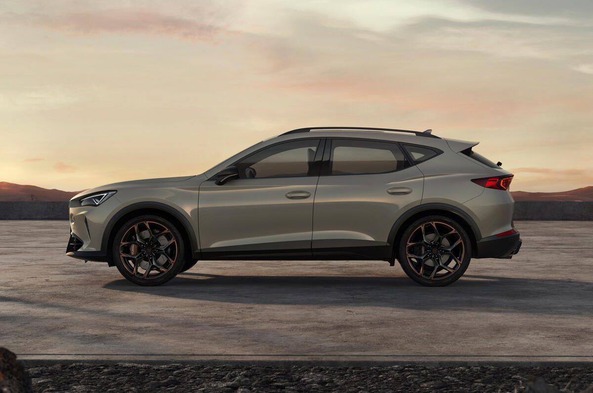 98 Cupra Formentor VZ5 2021 official images static side