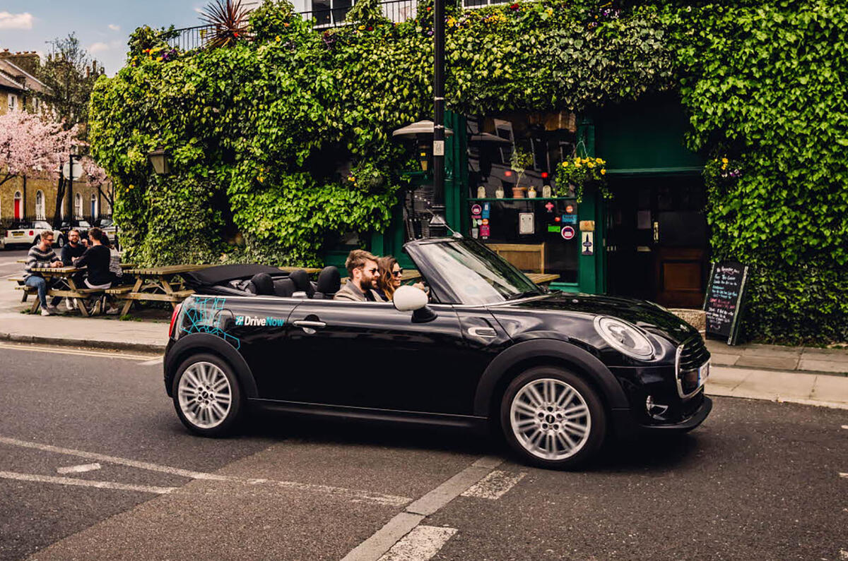 Car Sharing schemes - Drivenow mini