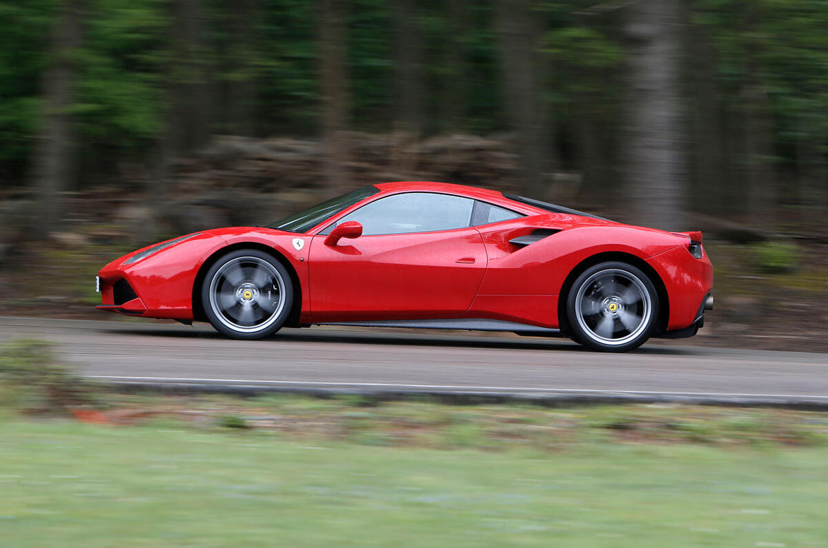 Ferrari 488 GTB rewind - tracking side