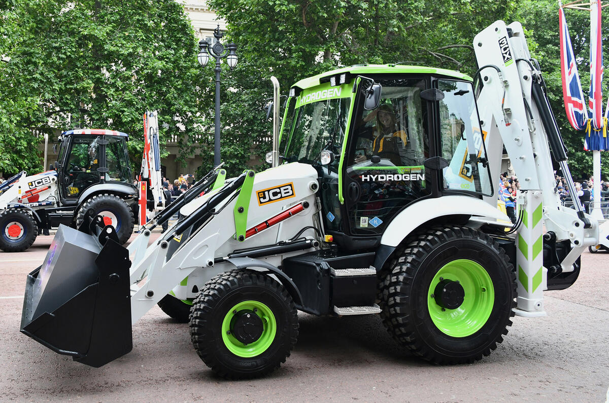 98 jcb=hydrogen digger side