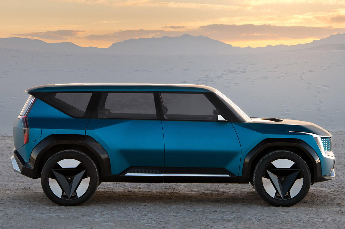 98 Kia concept EV9 2021 official reveal side 98 Kia concept EV9 2021 official reveal side