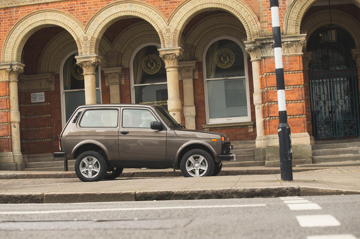 98 Lada Niva EOL feature side 98 Lada Niva EOL feature side