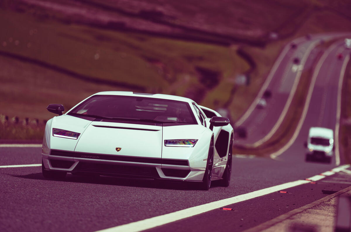 98 lamborghini countach 2022 front 98 lamborghini countach 2022 front