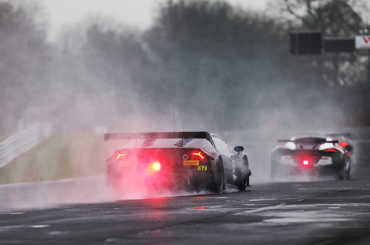 98 lamborghini huracan gt3 98 lamborghini huracan gt3