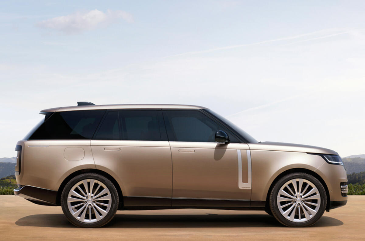 98 Land Rover Range Rover 2021 official reveal images side 98 Land Rover Range Rover 2021 official reveal images side