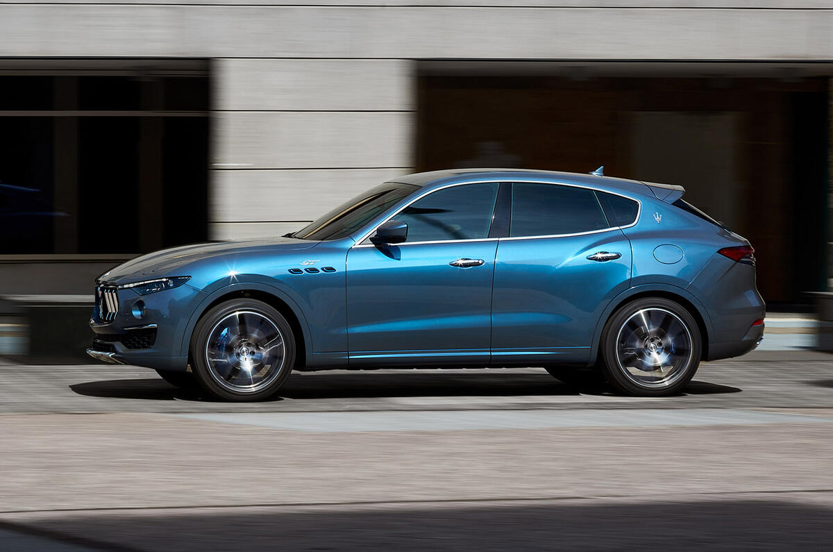 98 Maserati Levante Hybrid 2021 official images hero side 98 Maserati Levante Hybrid 2021 official images hero side