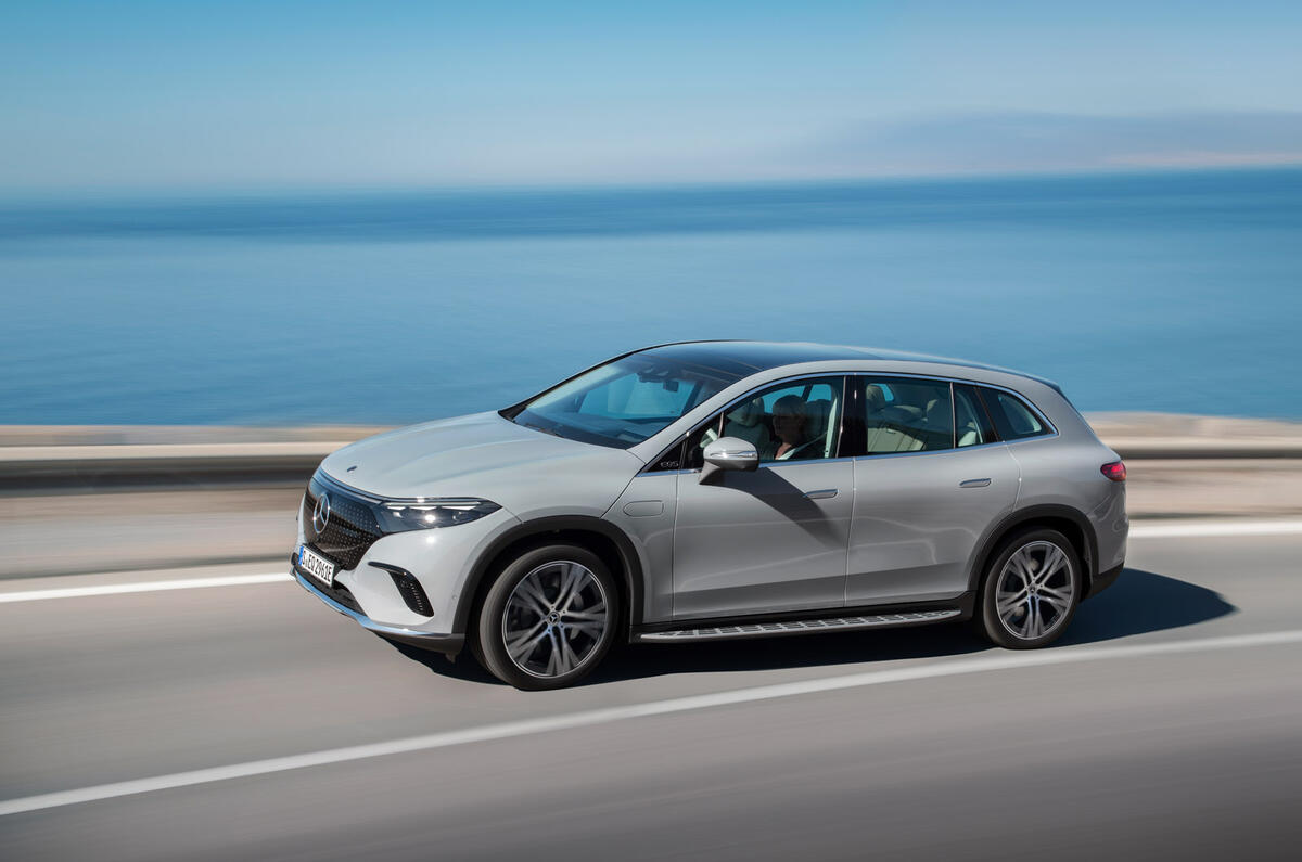 98 mercedes benz eqs suv official reveal images side pan 98 mercedes benz eqs suv official reveal images side pan