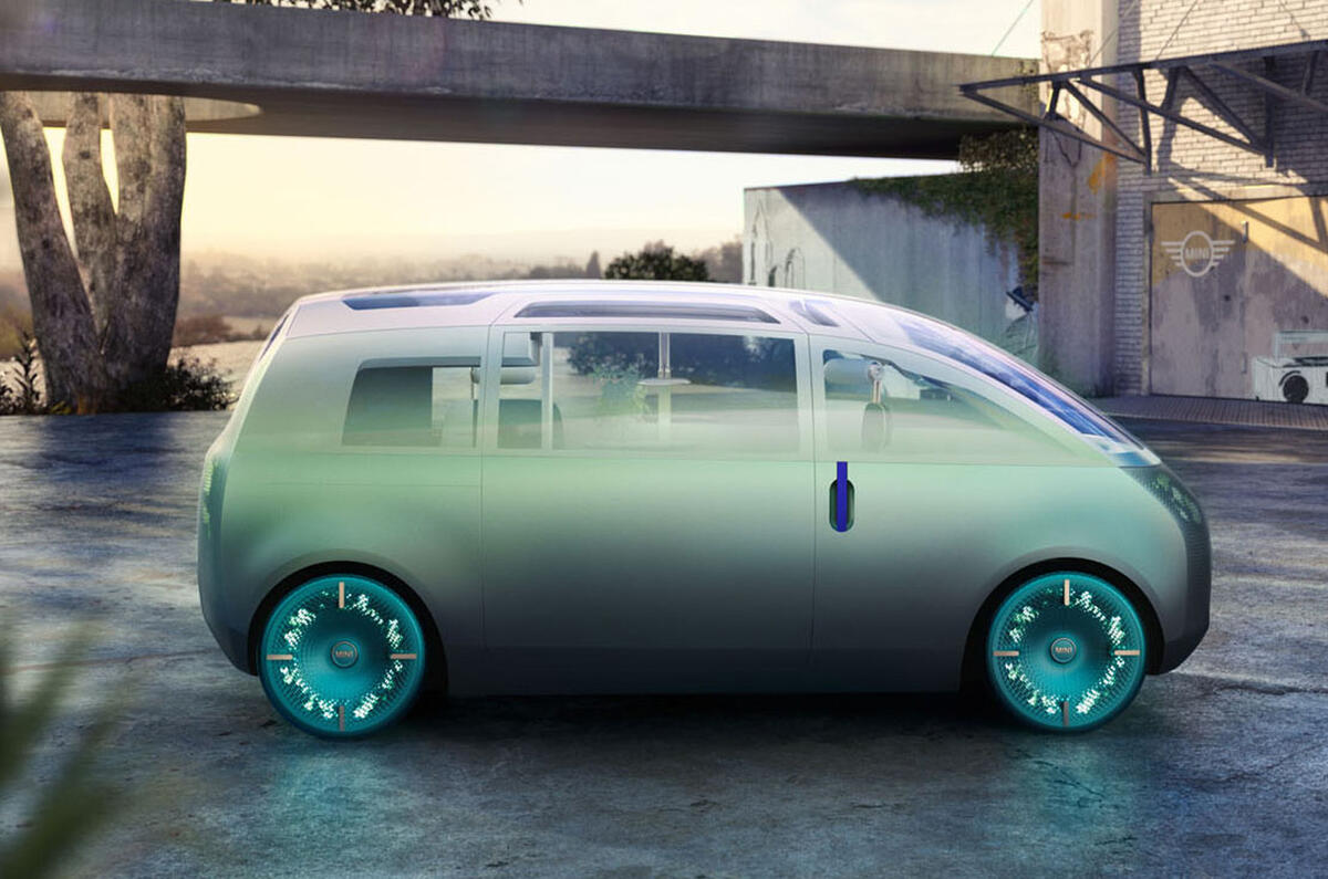 2020 Mini Urbanaut concept - hero side