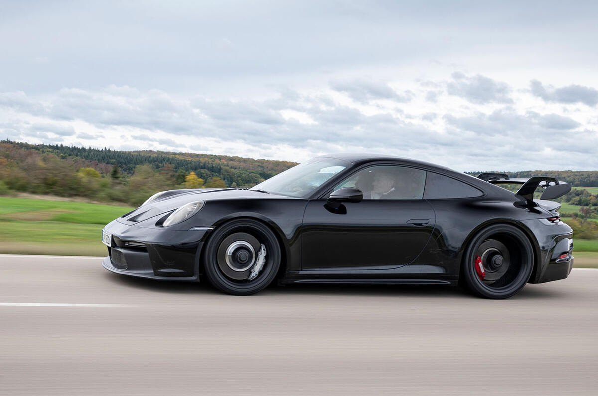 Porsche 911 GT3 2021 passenger ride - hero side Porsche 911 GT3 2021 passenger ride - hero side