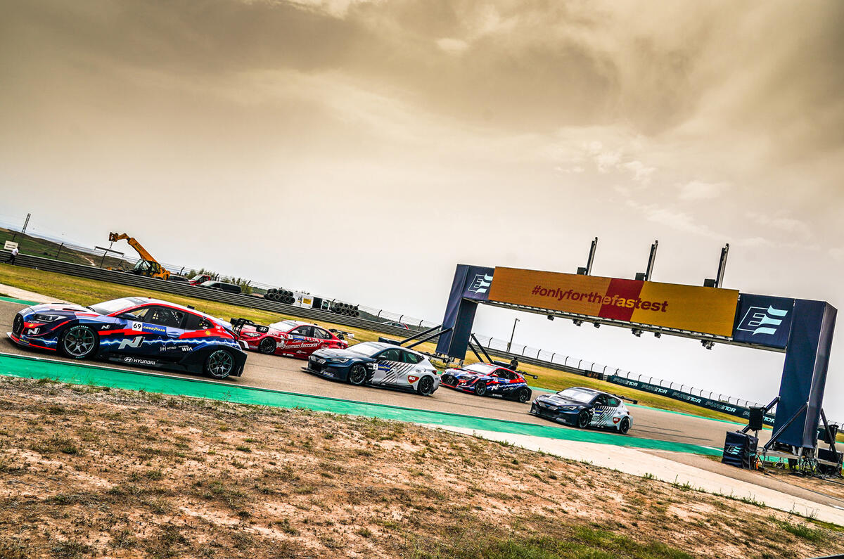 98 Pure ETCR feature 2021 grid 98 Pure ETCR feature 2021 grid