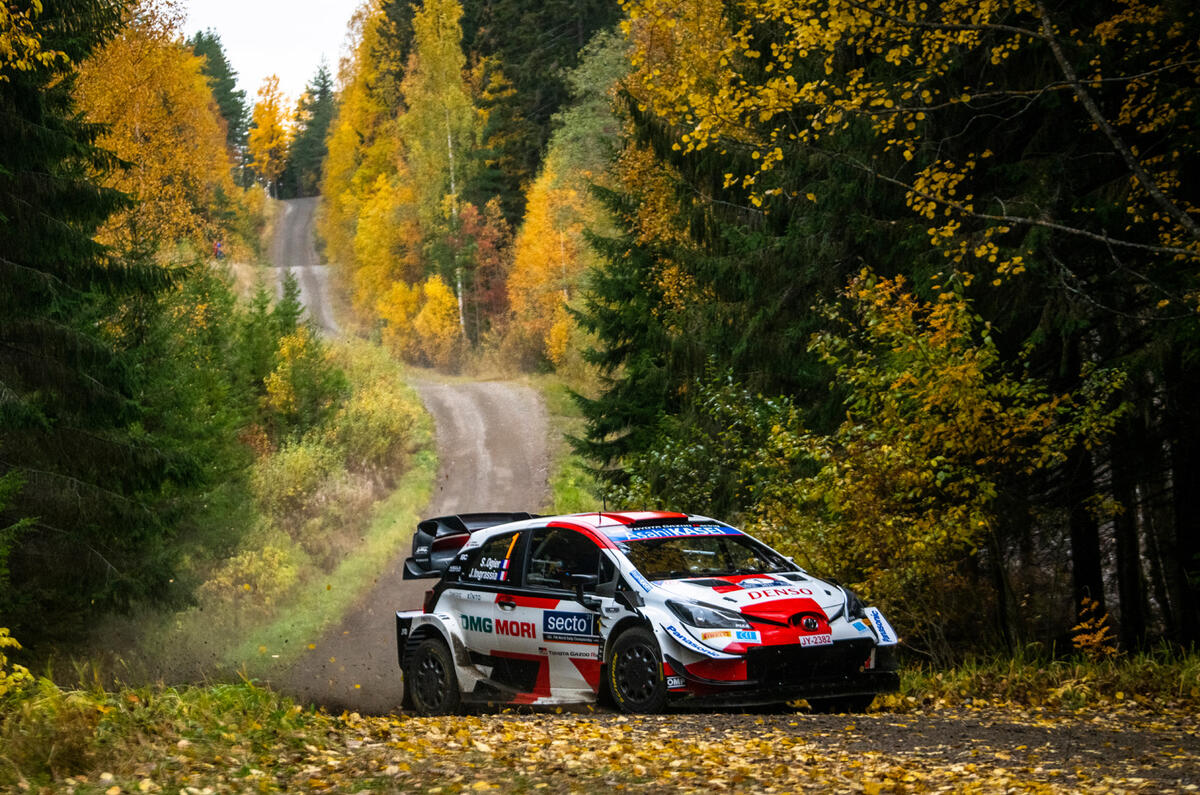 98 Racing Lines Rally Finland Ogier