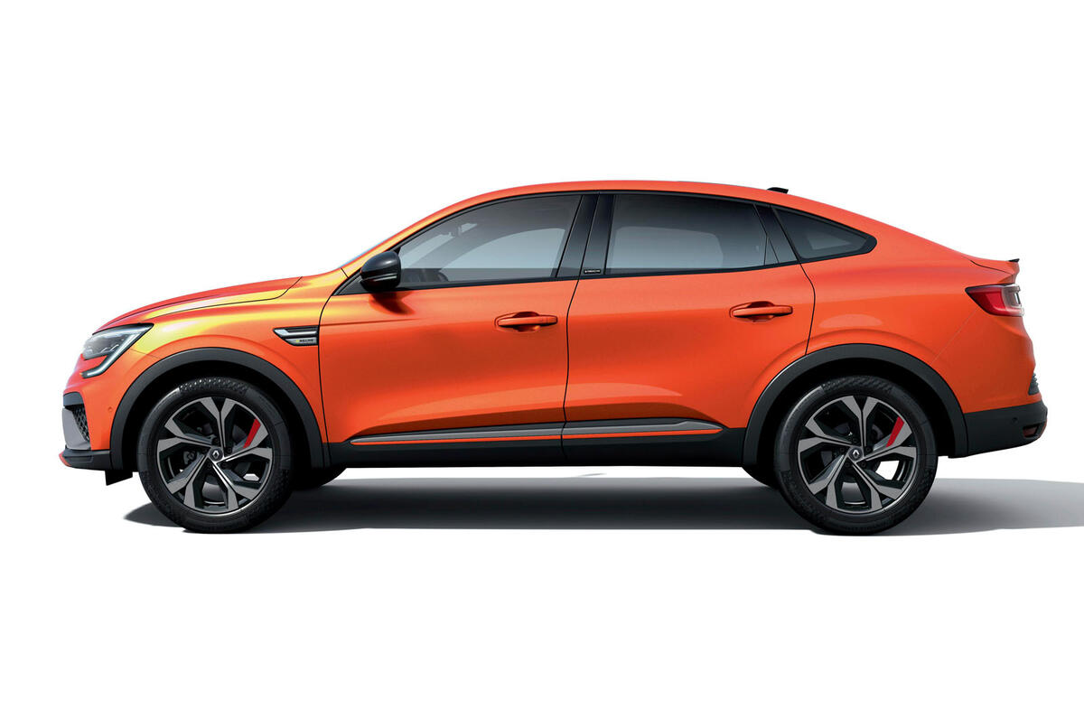 2021 Renault Arkana official European images - hero side 2021 Renault Arkana official European images - hero side