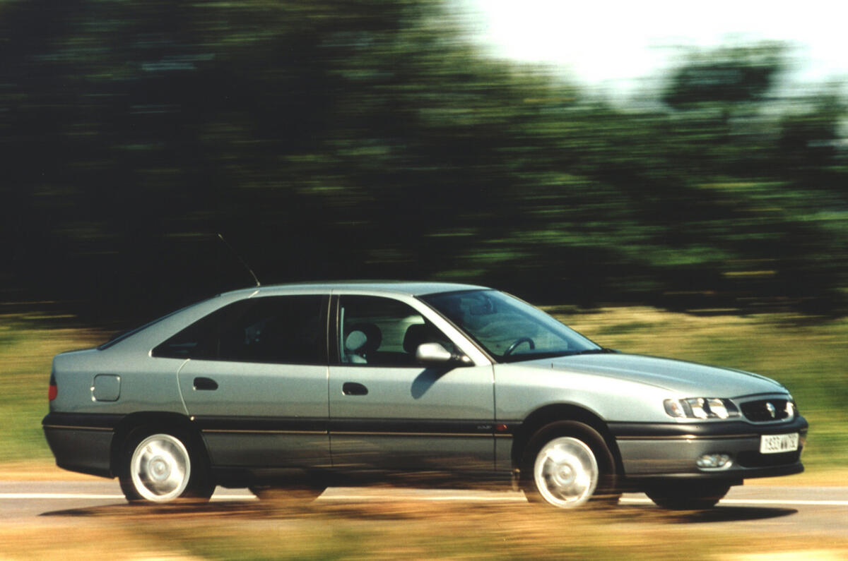 98 Ruppert Column French saloons Renault Safrane