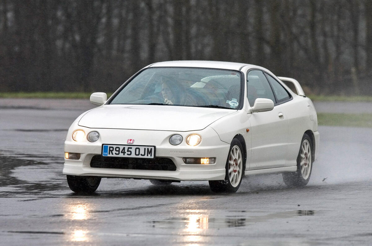98 TIOLI April 29 Honda Integra type r cornering 98 TIOLI April 29 Honda Integra type r cornering