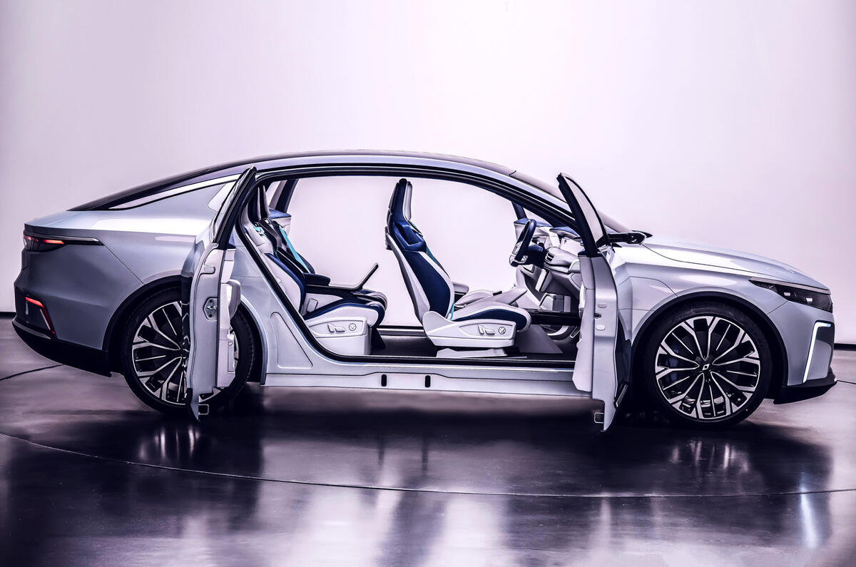 98 Togg mobility concept 2022 side on