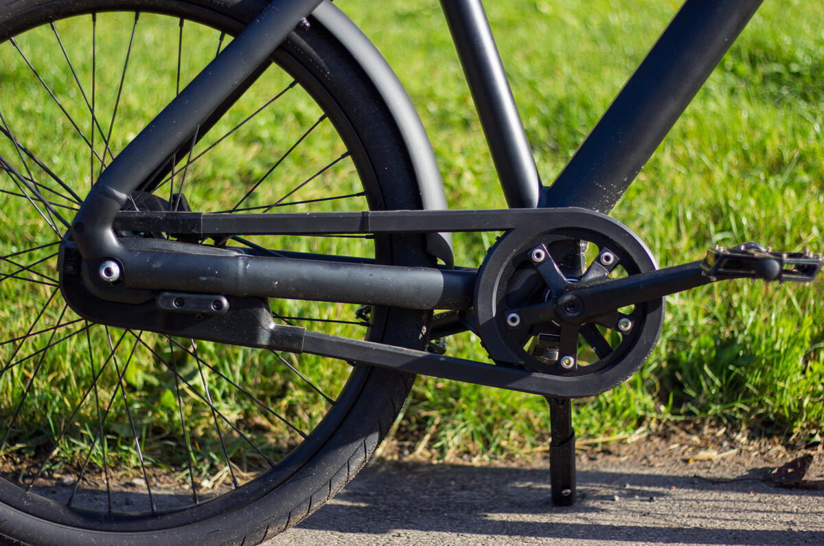 98 Vanmoof X3 MoveElectric ebike review chain