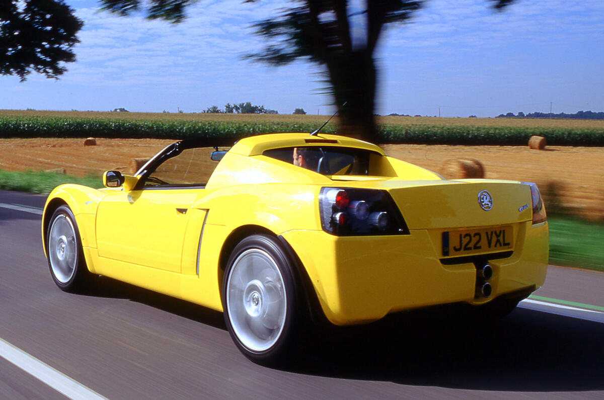 98 vauxhall vx220 rear quarter tracking