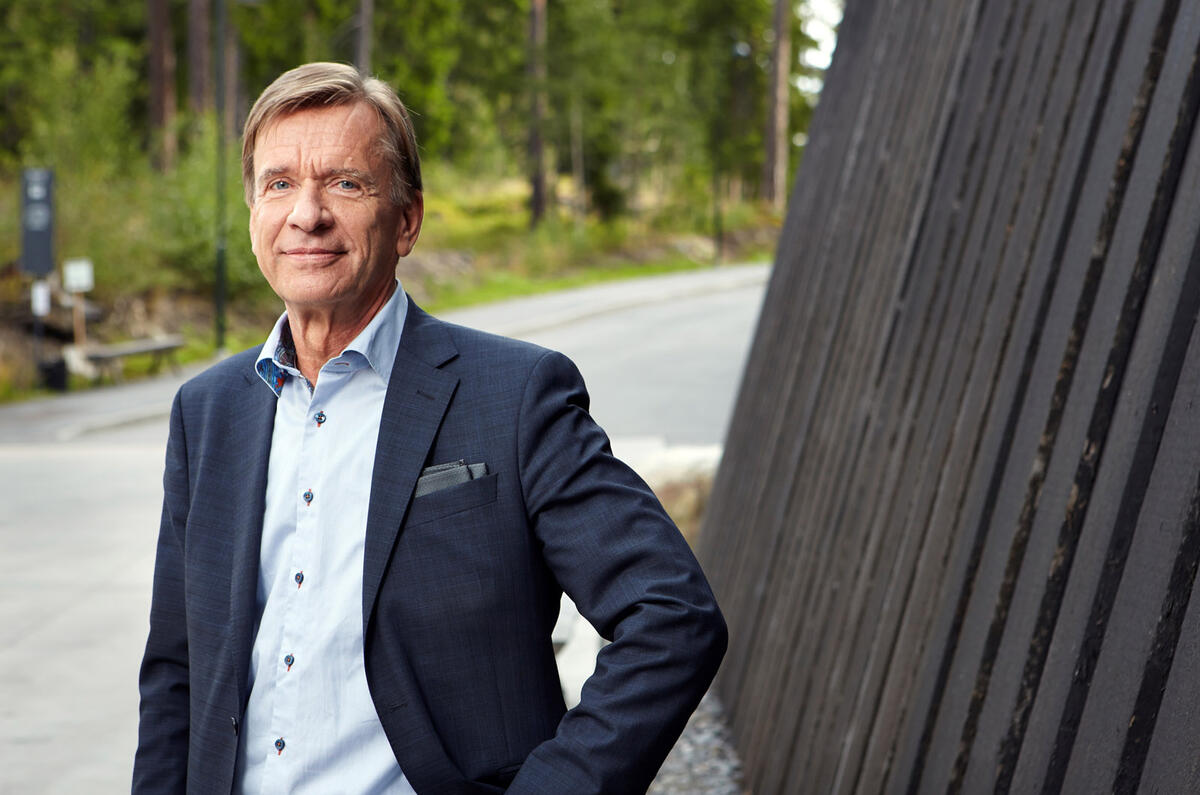 98 Volvo Samuelsson headshot 98 Volvo Samuelsson headshot