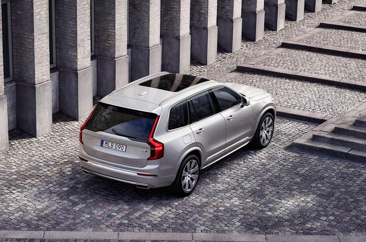 Volvo XC90 2019 refresh official press - hero rear
