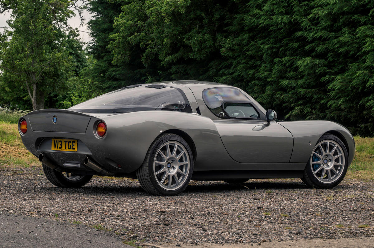 98 Wells Vertige 2021 official reveal hero rear