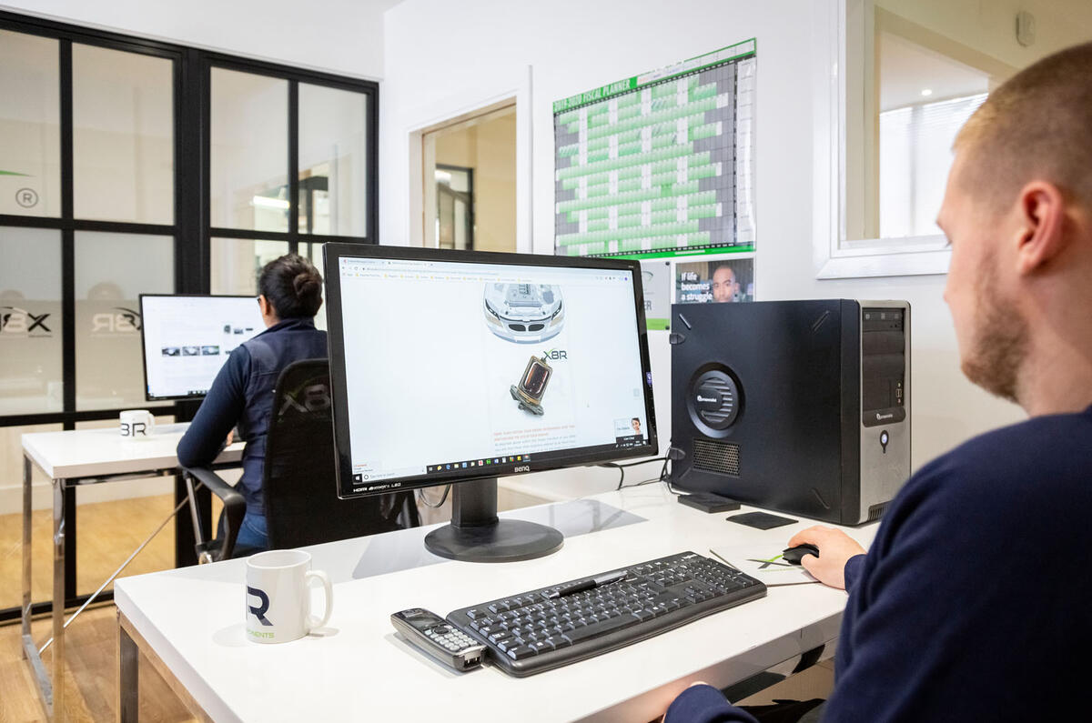X8R improved vehicle parts - office