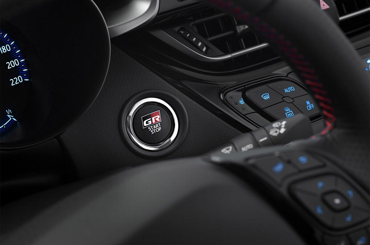 Toyota C-HR GR Sport Toyota C-HR GR Sport