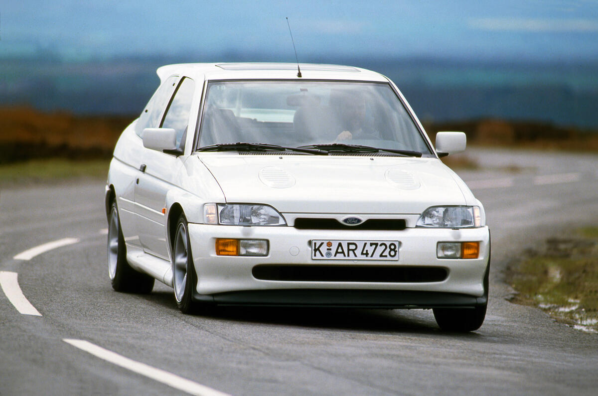 Ford Escort Cosworth 1992 - tracking front Ford Escort Cosworth 1992 - tracking front