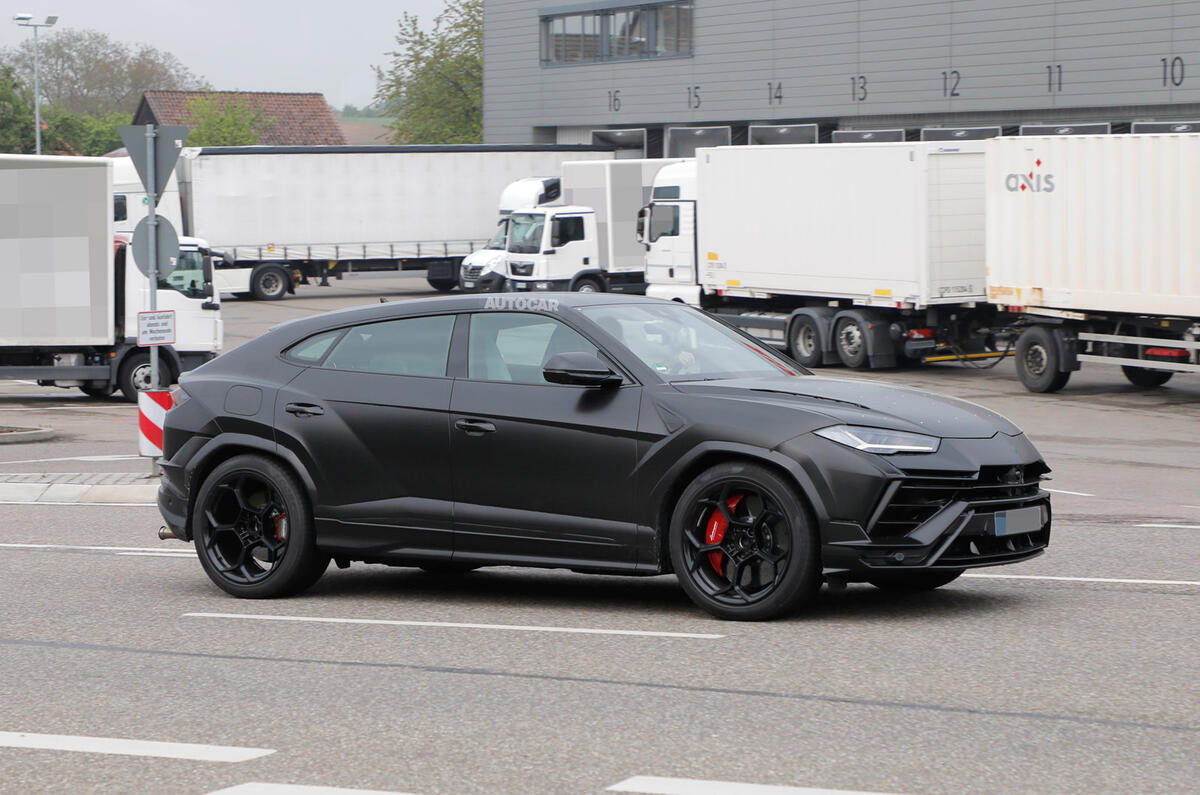 98 Lamborgini Urus side red brake calipers 98 Lamborgini Urus side red brake calipers