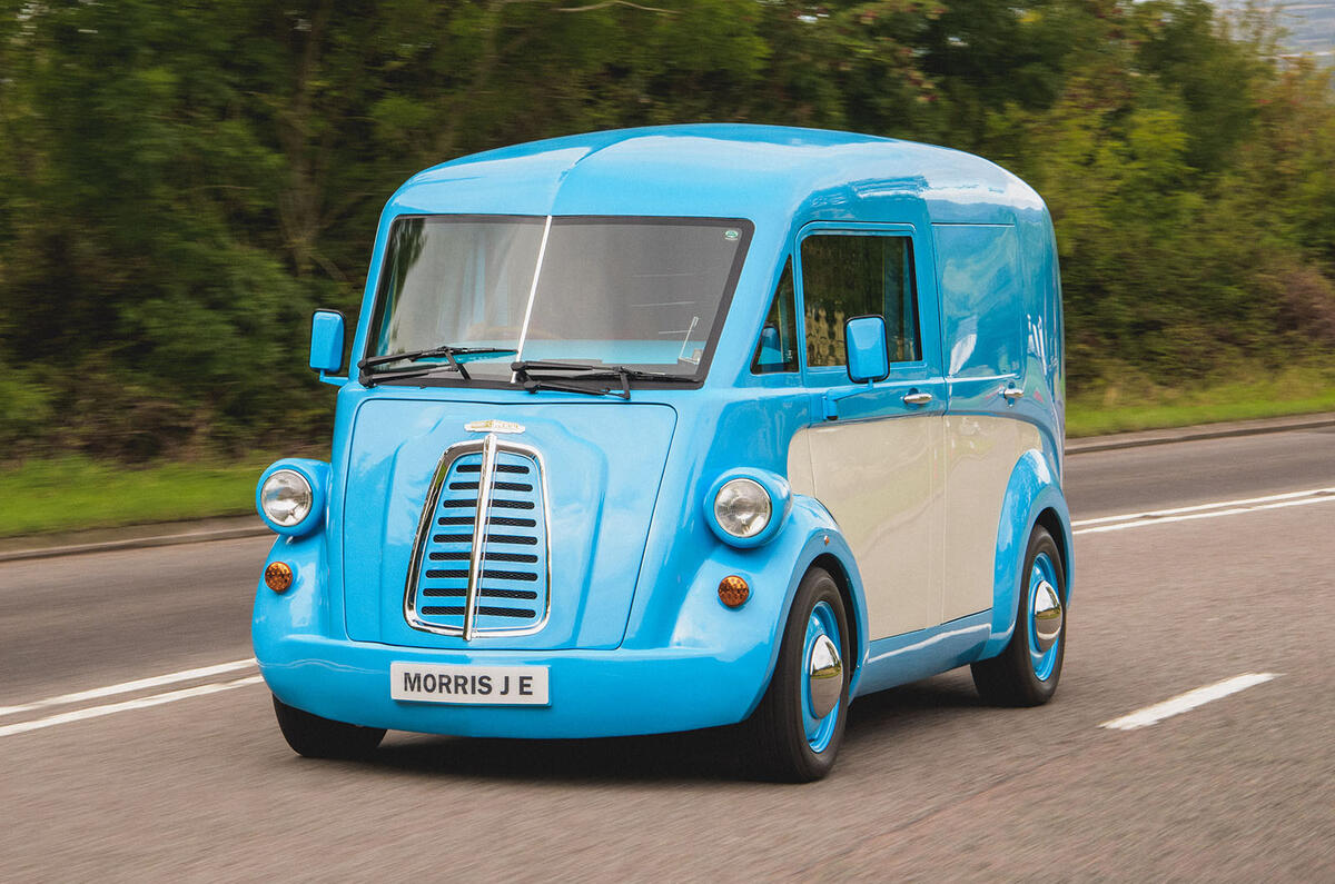 Morris JE electric van official images - tracking front