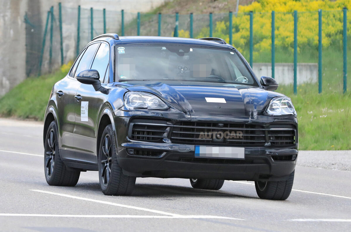 99 Porsche Cayenne 2022 spies lead 99 Porsche Cayenne 2022 spies lead