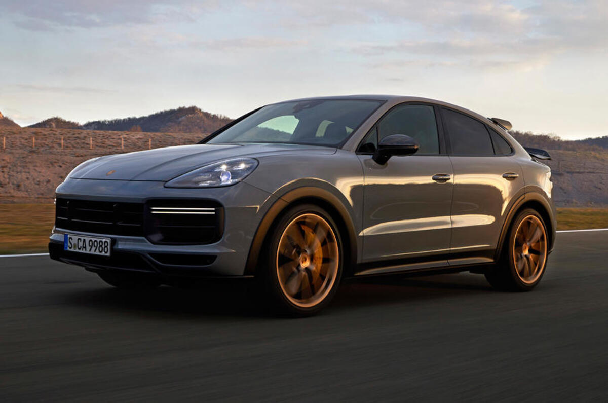 99 porsche cayenne gt 2021 official reveal hero front 0