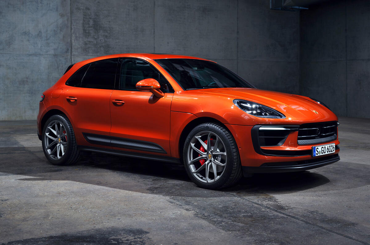 99 Porsche Macan 2021 official images studio front