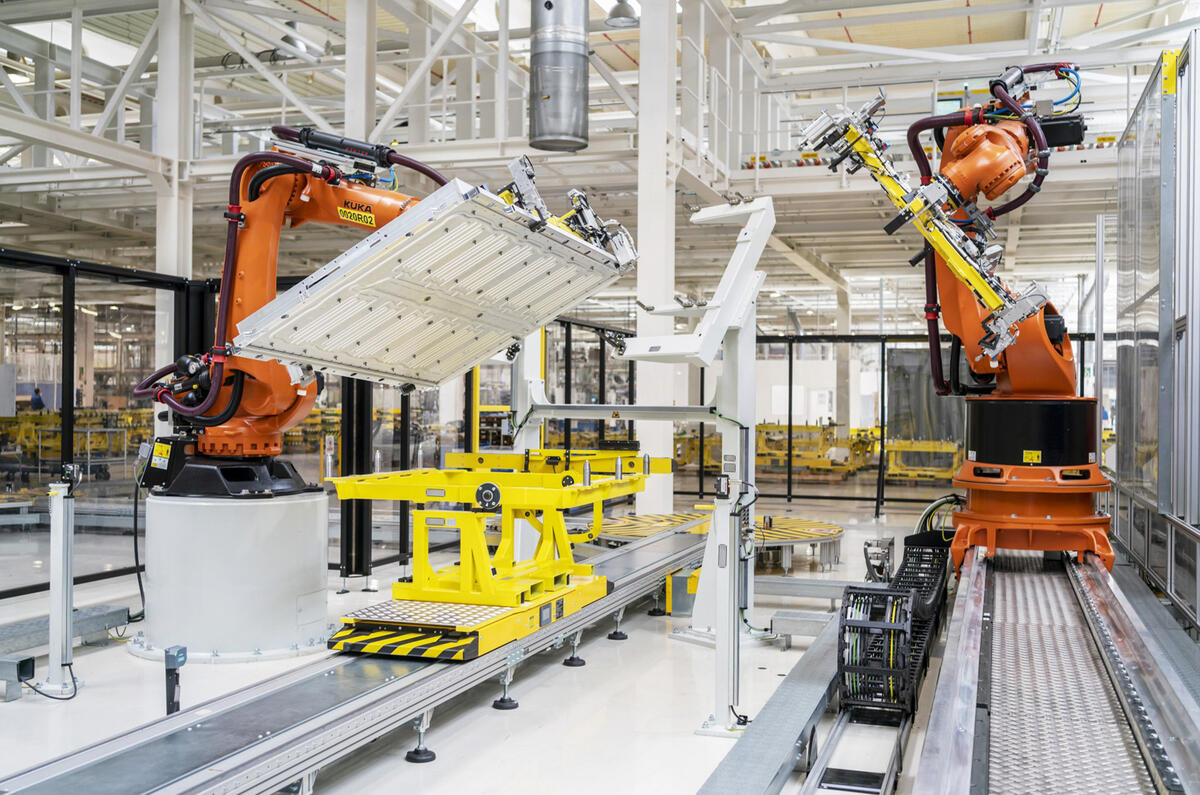 99 skoda factory robots