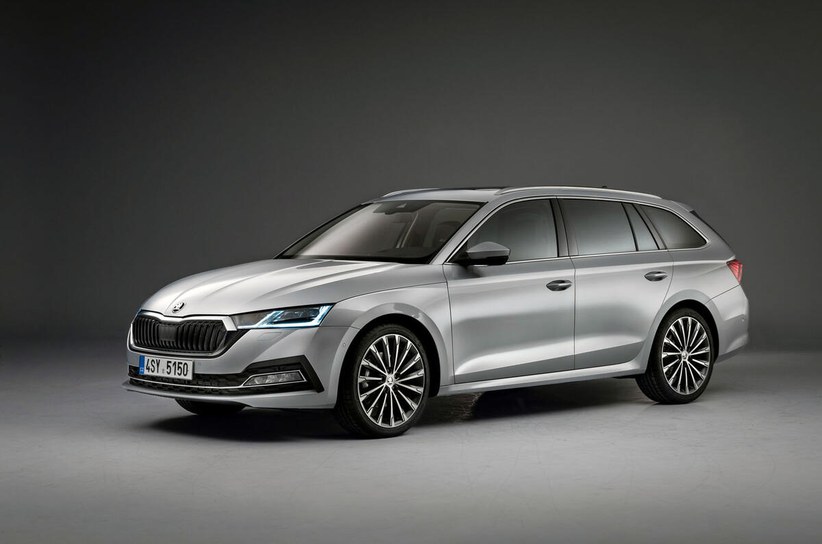 2020 Skoda Octavia estate official studio - front