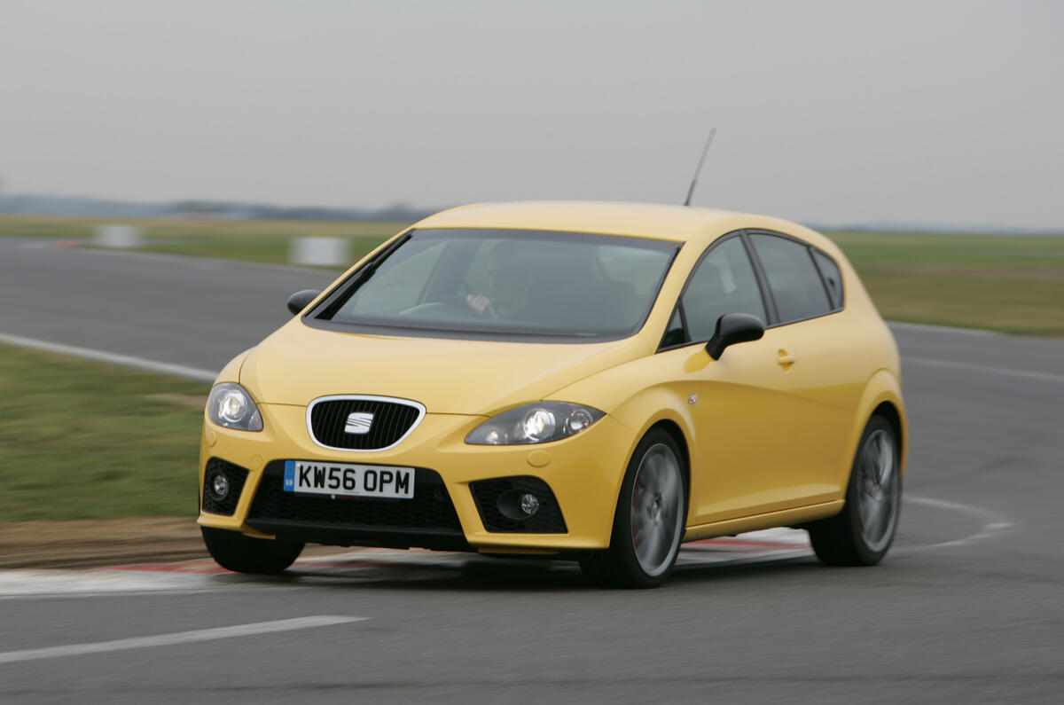 99 UBG Seat Cupra Leon Mk2 lead