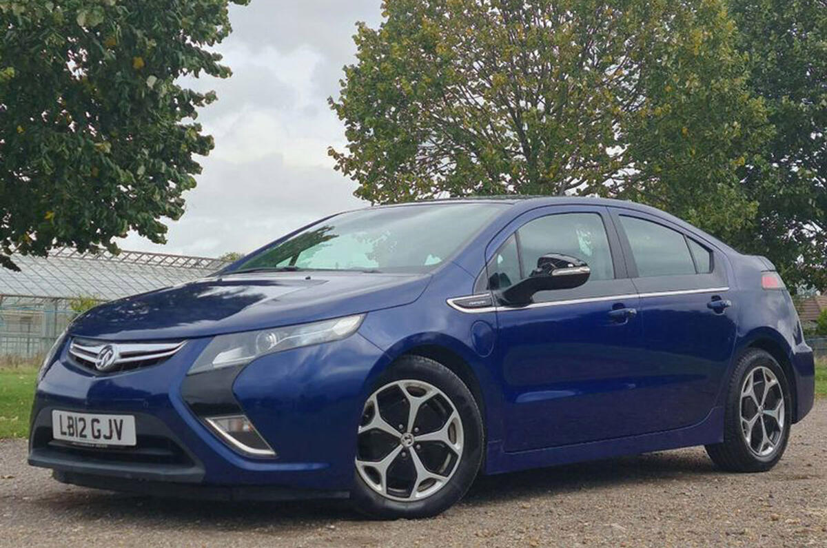 9 227aff05e6ad48acb0e9888f039e0741