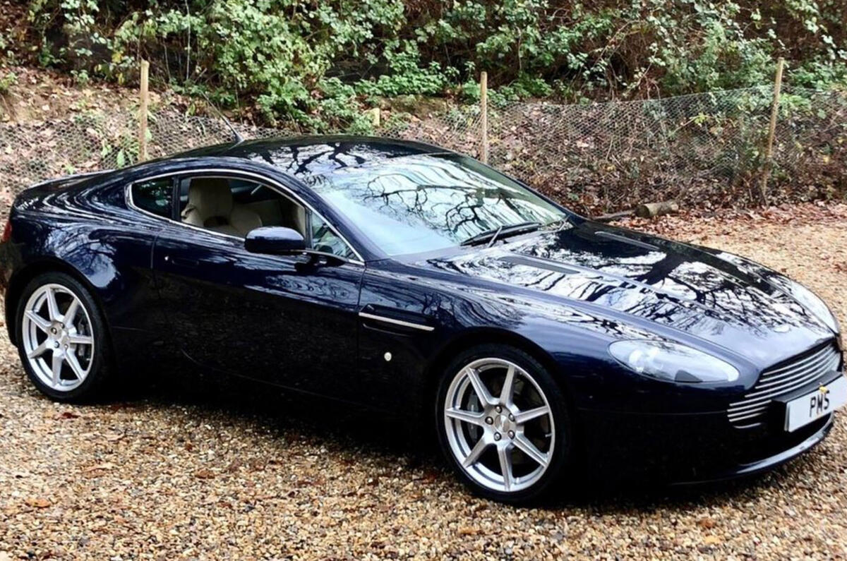9 Aston Martin Vantage 9 Aston Martin Vantage