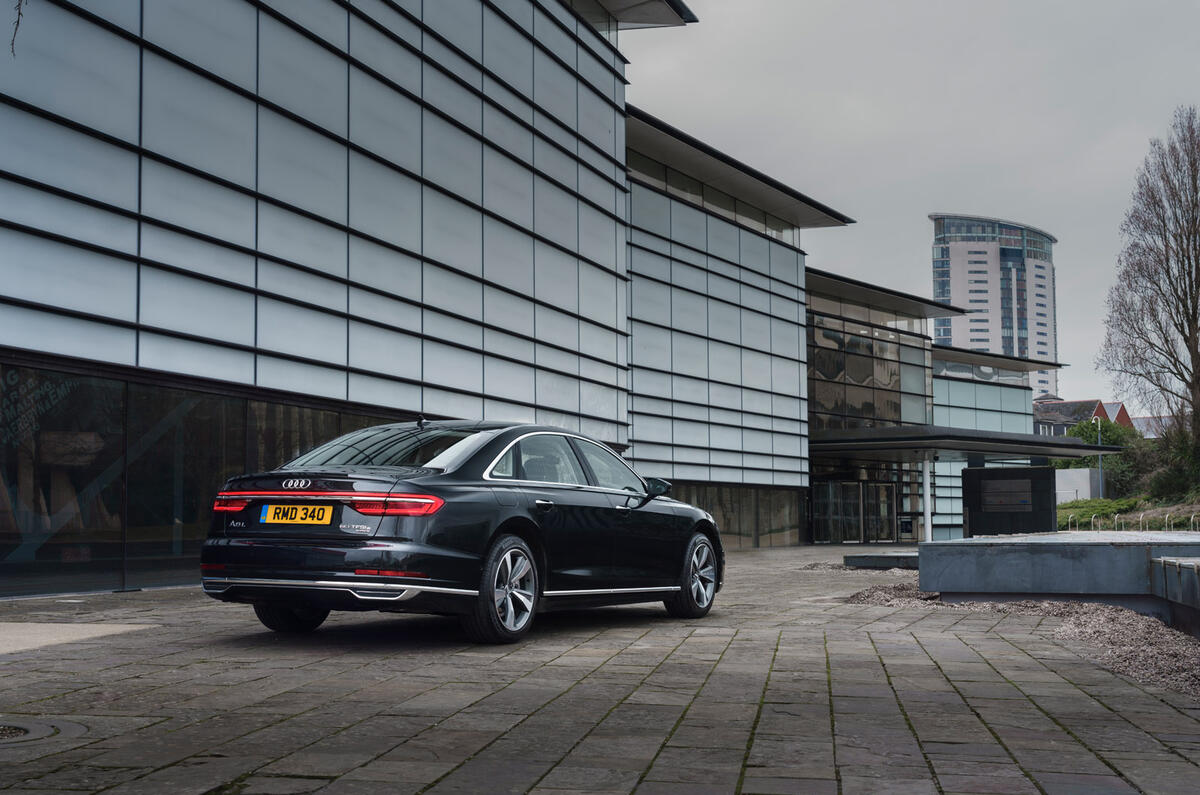9 AudiUK00025819%20Audi%20A8%20L%2060%20TFSI%20e%20quattro  9 AudiUK00025819%20Audi%20A8%20L%2060%20TFSI%20e%20quattro