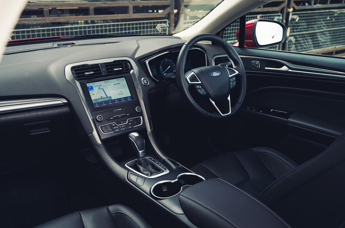 9 Mondeo Vs Mondeo 2021 32