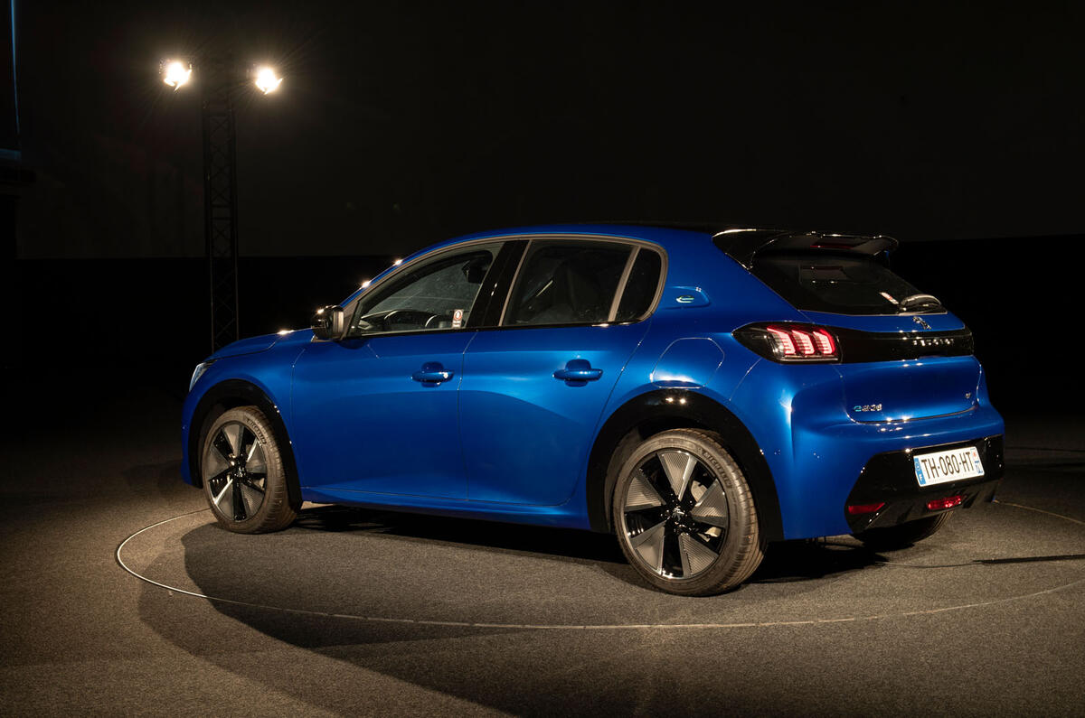 New Peugeot 208 revealed